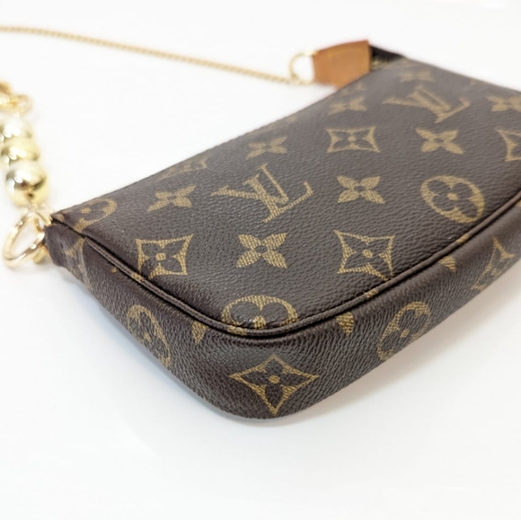 ✨️💎Authentic Louis Vuitton Mini Pochette Accessoires Monogram Bag - Picture 12 of 16